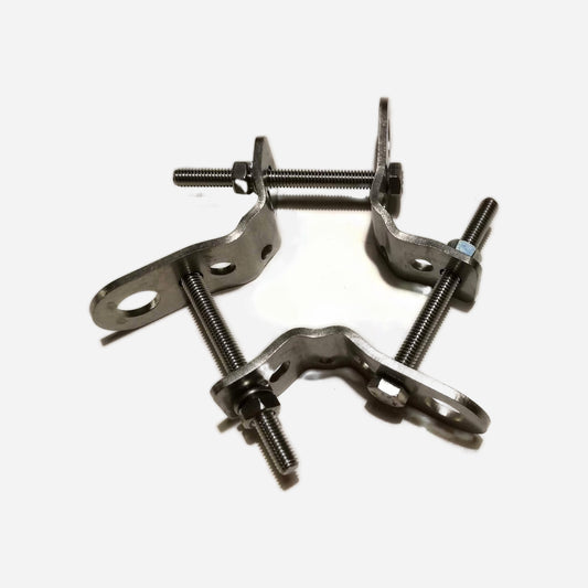 Universal stainless steel mast clamp kit (light version) for wide range of mast diameters.